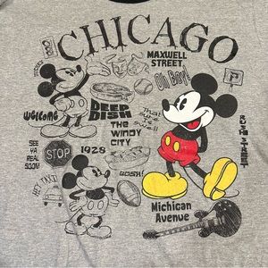 Disney Store Chicago & Mickey Mouse Graphic T-Shirt Size 2XL